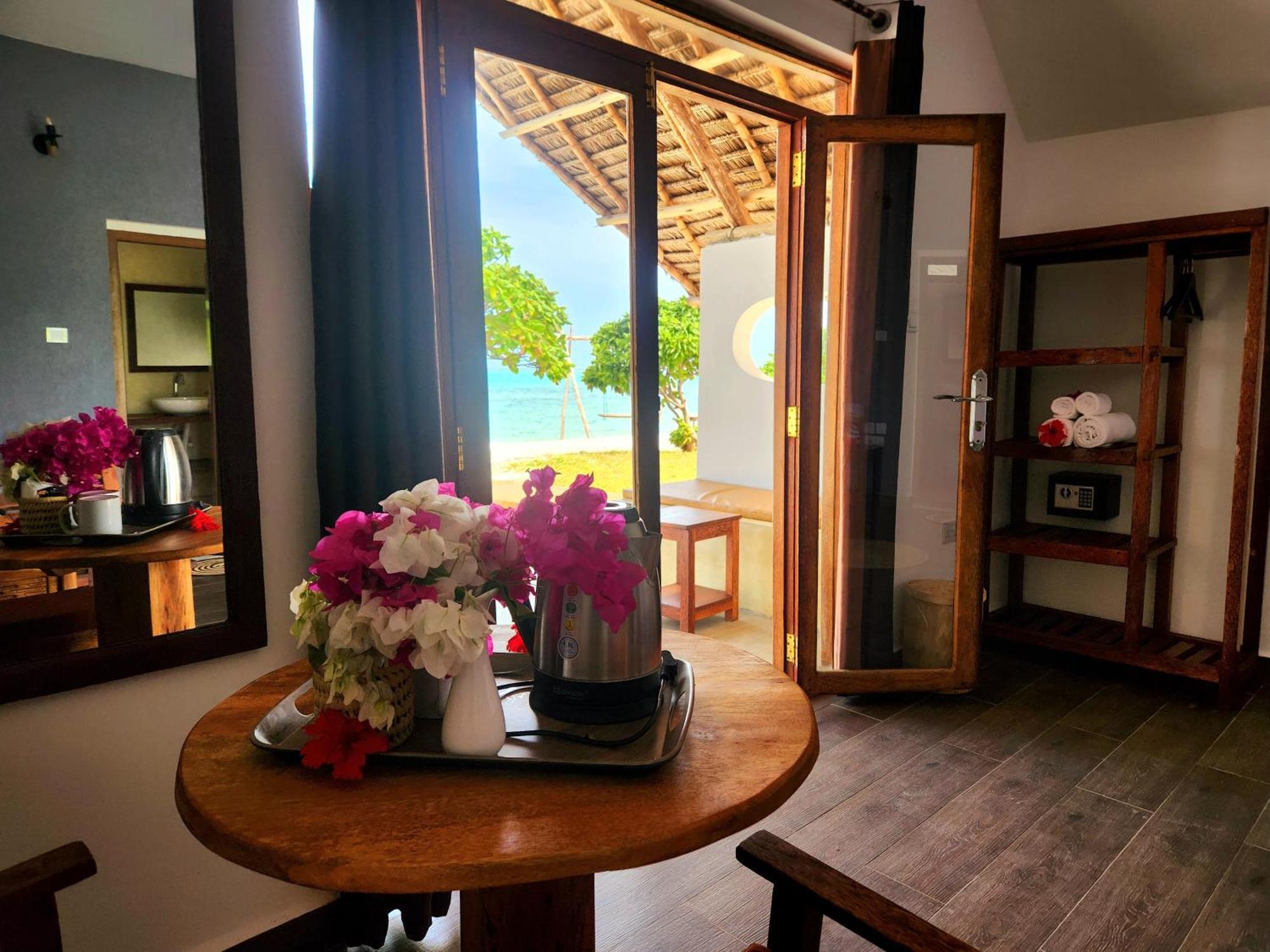 Almas Beach Boutique Hotel Makunduchi Eksteriør billede
