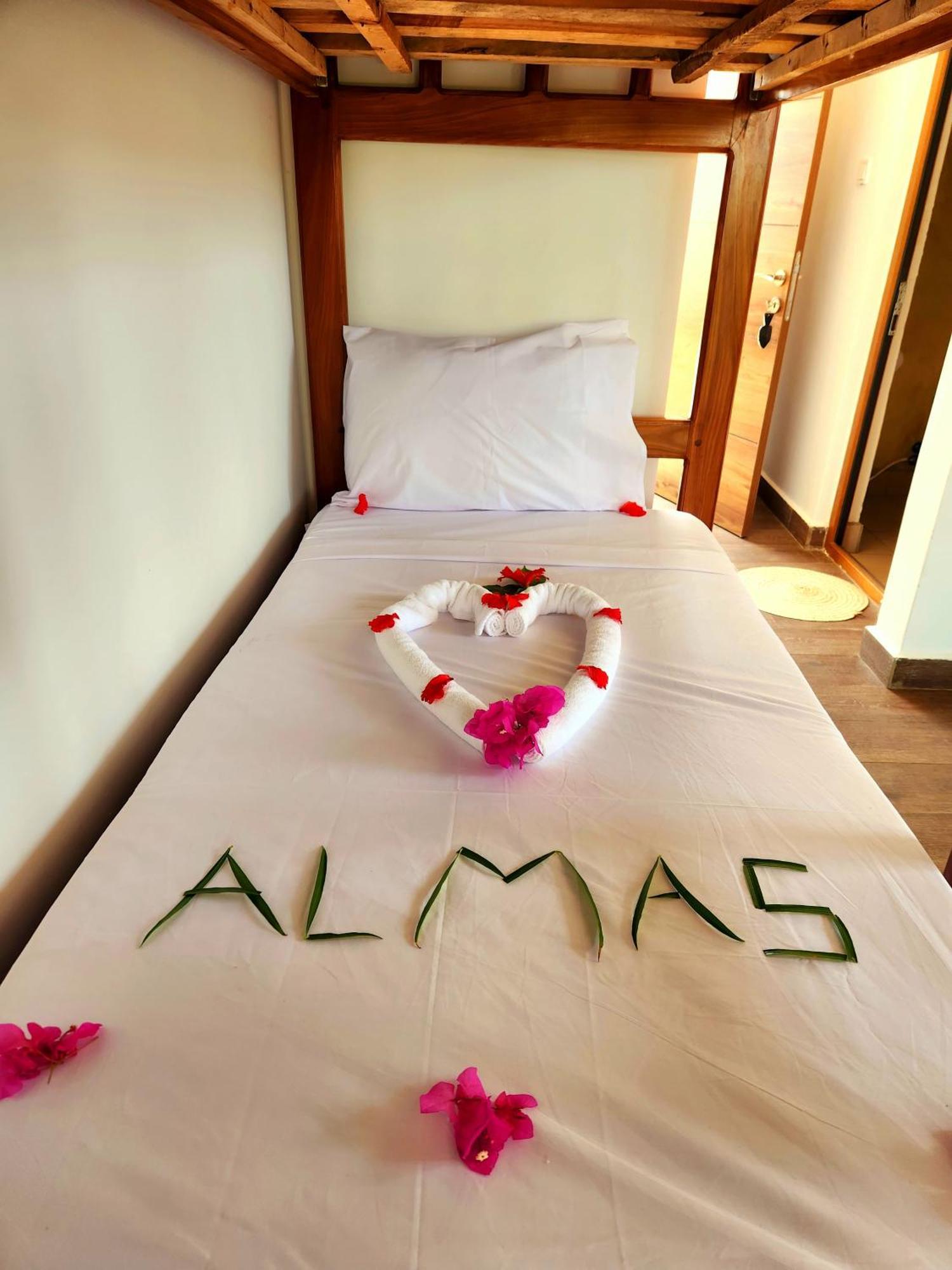 Almas Beach Boutique Hotel Makunduchi Eksteriør billede